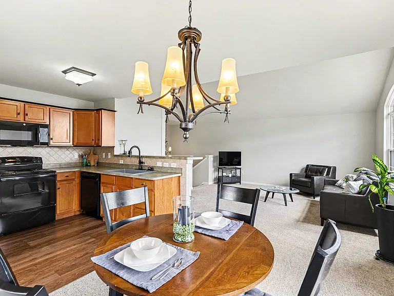 4324 Hampton Ridge Blvd — Photo 10