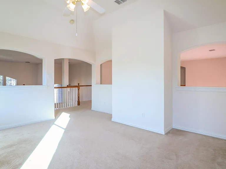 1183 Heathrow Dr — Photo 23