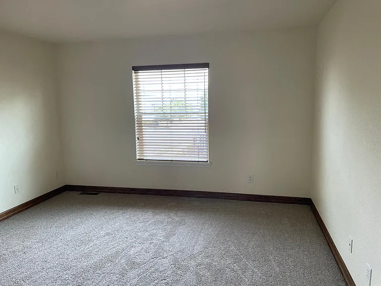 Secondary bedroom #4