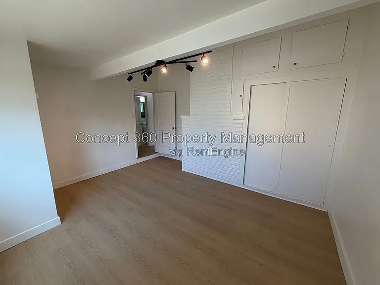 1214 E Cartagena St — Photo 31