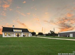 657 County Road 338, La Vernia, TX 78121