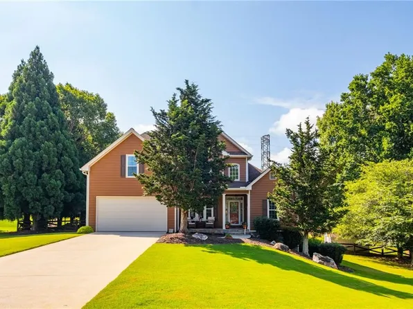 4967 Reed Field Dr, Oakwood, GA 30566
