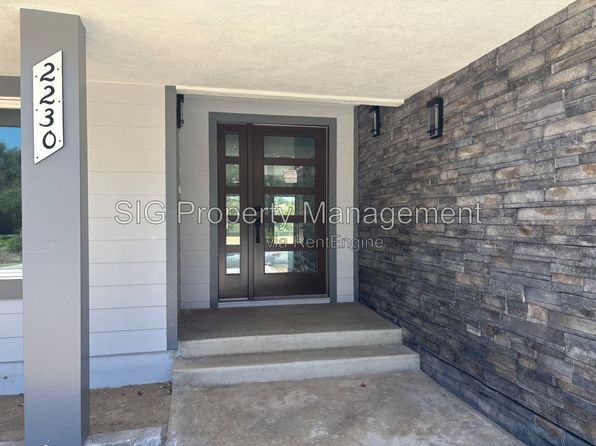 2230 Sherwood Pl