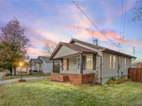 312 W Corbin St, Bethalto, IL 62010