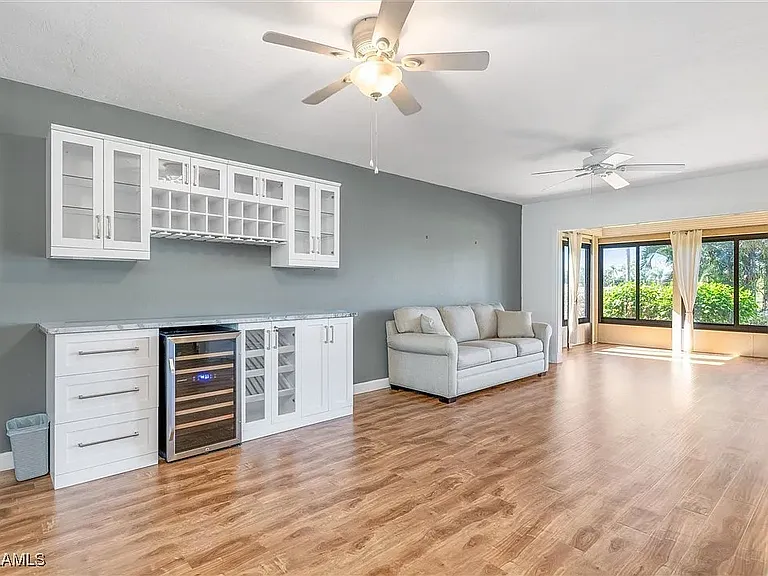 5625 Trailwinds Dr #412 — Photo 4