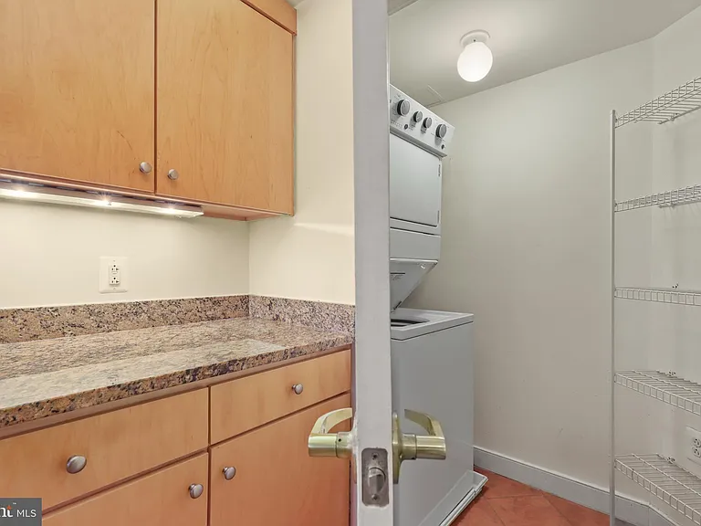616 E St NW #1005 — Photo 15