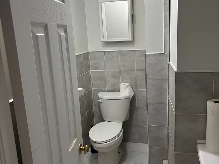 41 Deerhurst Ave — Photo 16