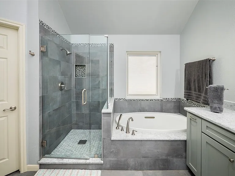 3805 Longhorn Acres St — Photo 12