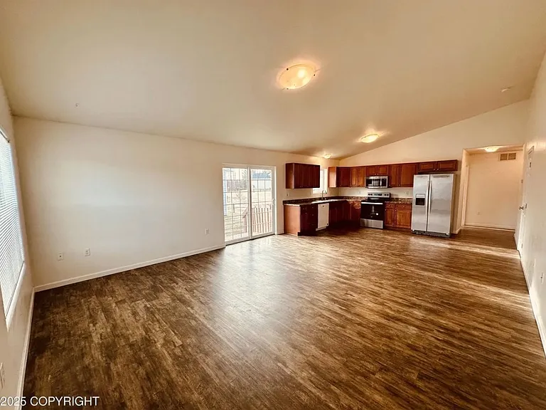4542 W Amanda Dr — Photo 3