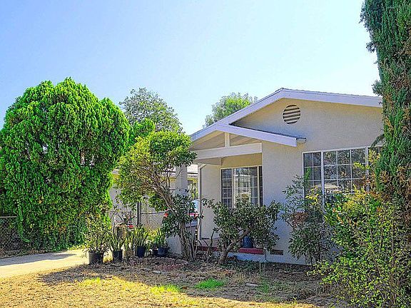 2nd image of 3212 La Clede Ave