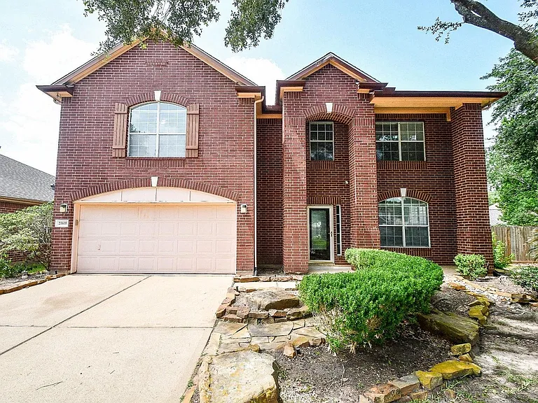 21610 Woodoak Ct — Photo 2