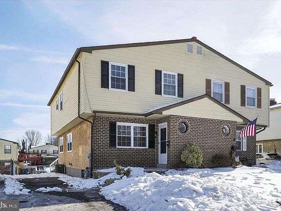 3rd image of 642 Rively Ave