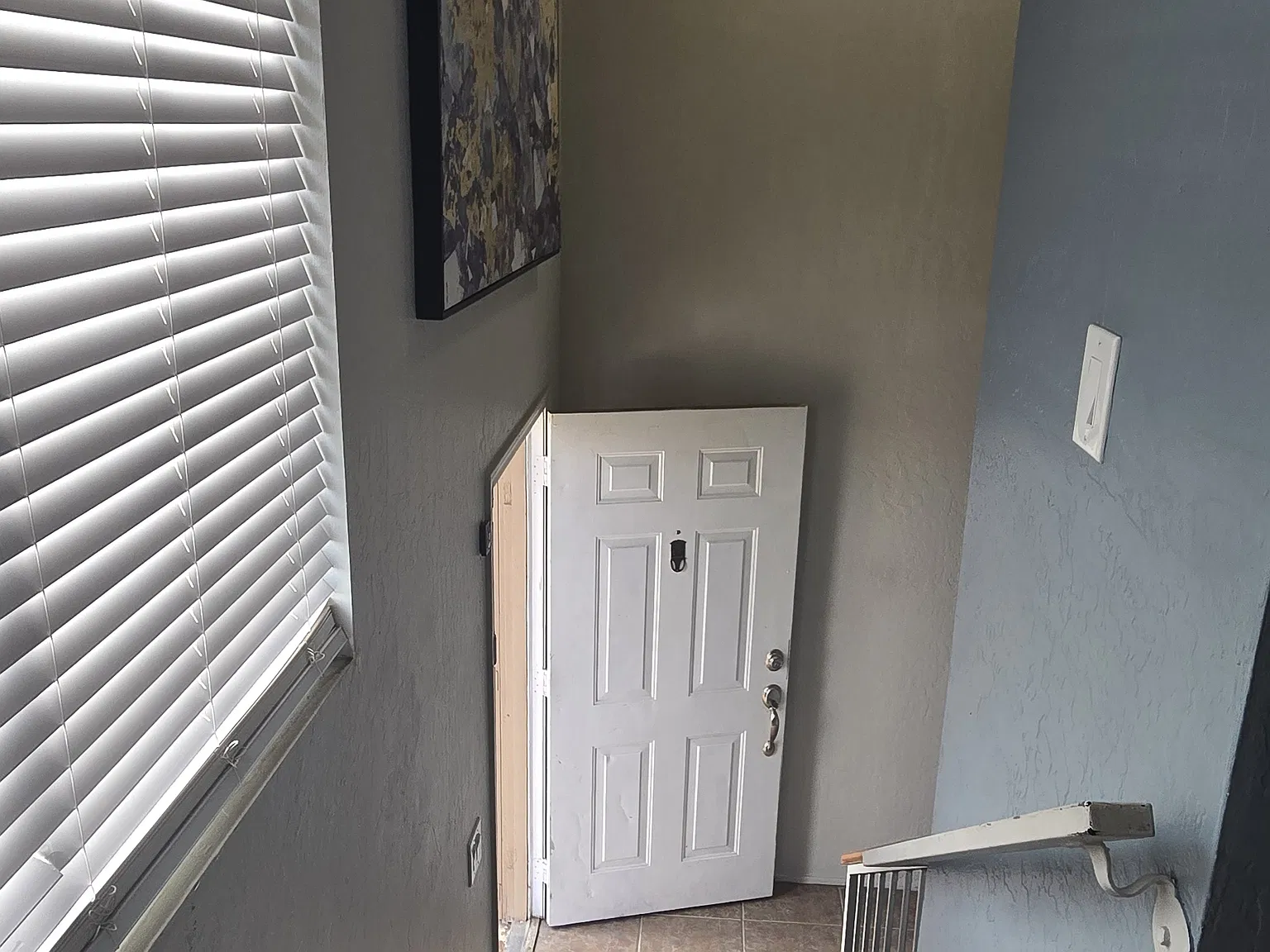 3 bed, 1400 sqft, $1,700 — Photo 2
