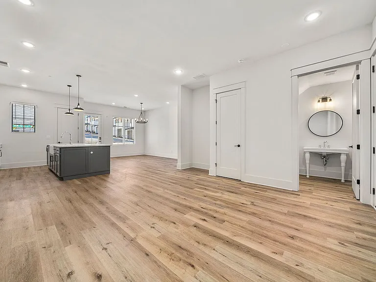 Cedar Walk Townhomes — Photo 30