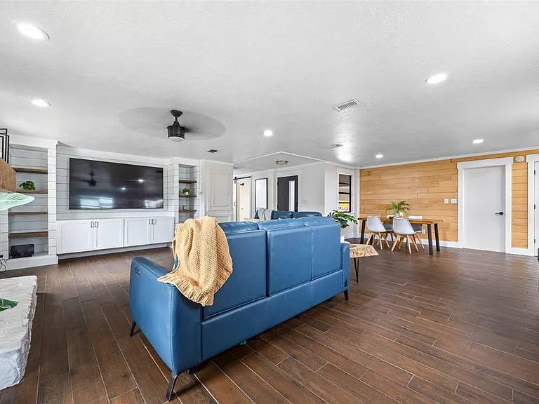 12756 Poinsettia Ave — Photo 14