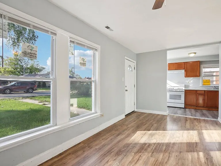 12219 S Throop St — Photo 16