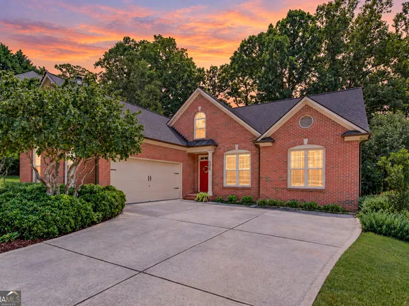 2515 Chandler Grove Dr, Buford, GA 30519