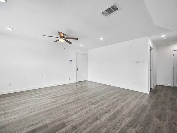 4th image of 7811 Laura Koppe Rd #B