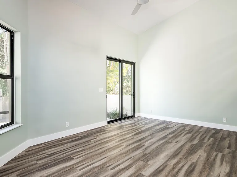 7481 Campo Florido — Photo 7
