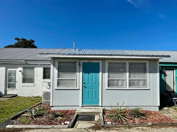 56-5 Parker St, Lanark Village, FL 32323