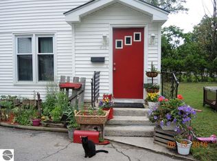 422 Cochlin St, Traverse City, MI 49686