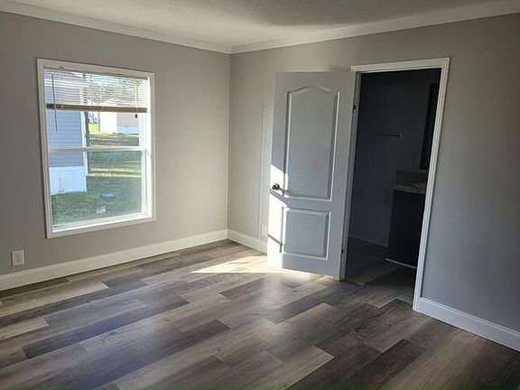 4th image of 7046 Greenbrier Village Dr #47