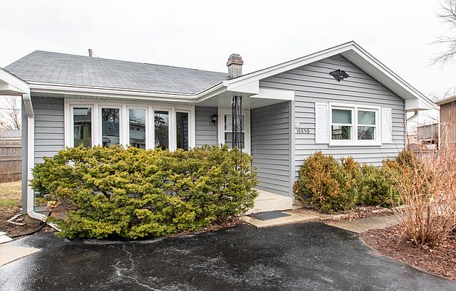 1st image of 18850 W Circle Ct
