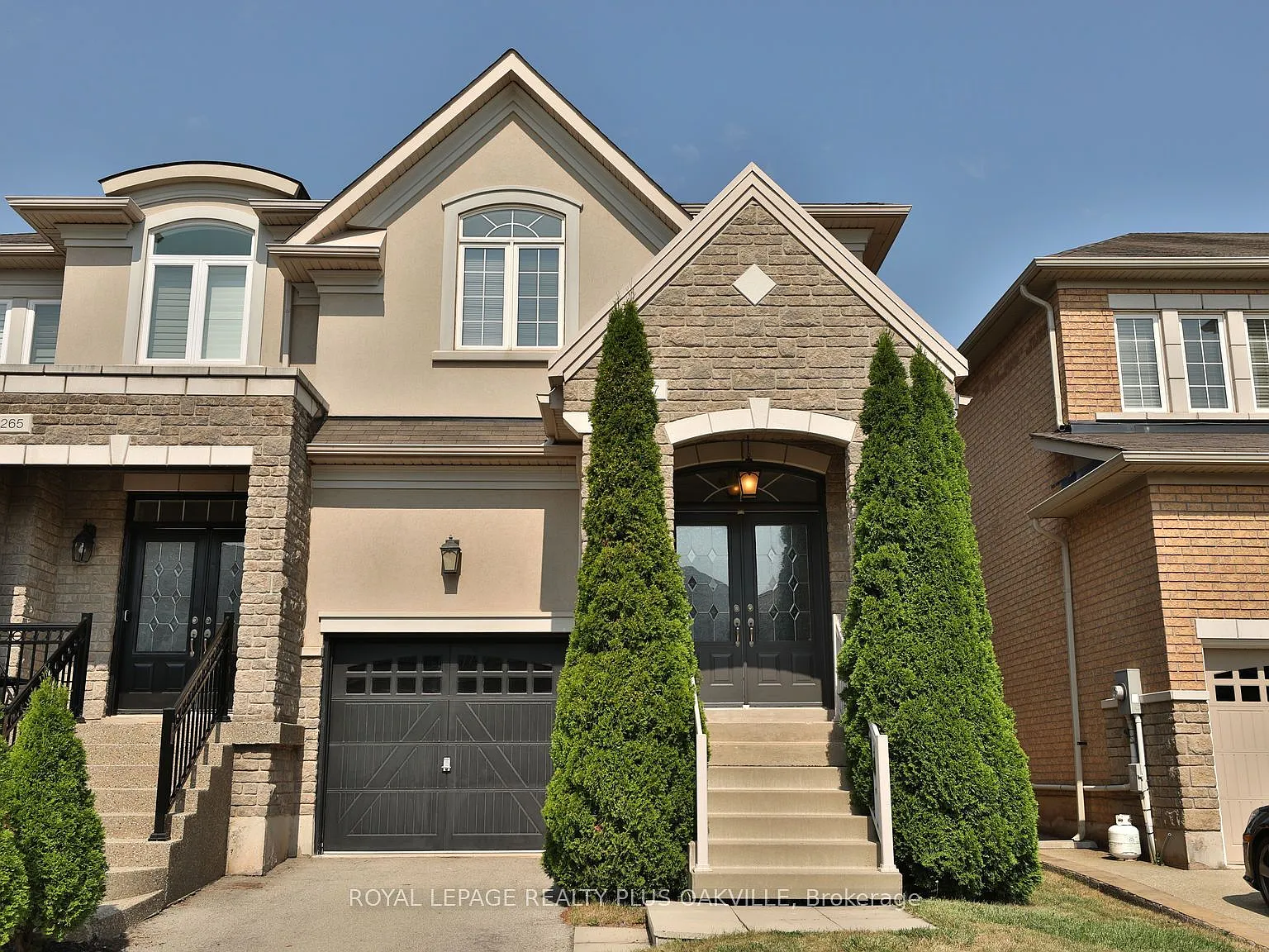 3 bed, $4,300 — Photo 1