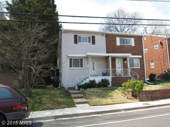 40 W Taylor Run Pkwy, Alexandria, VA 22314