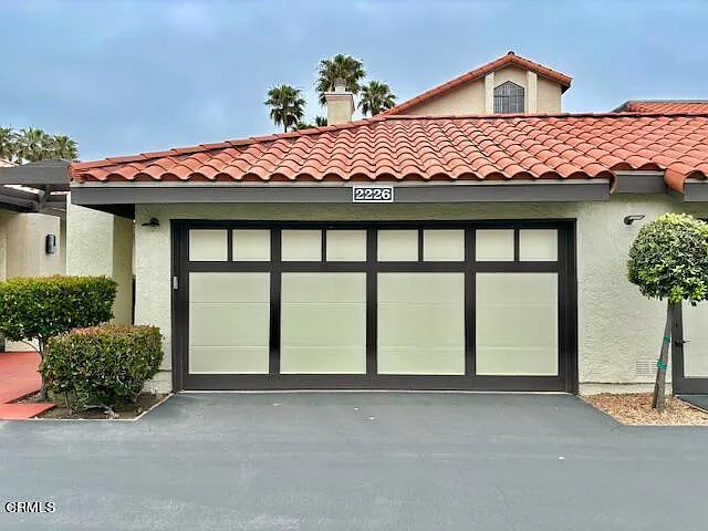 2226 Martinique Ln — Photo 29