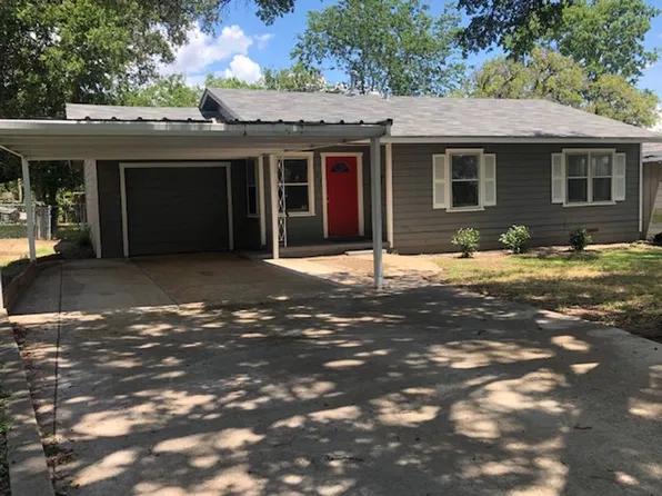 104 N 28th St, Gatesville, TX 76528