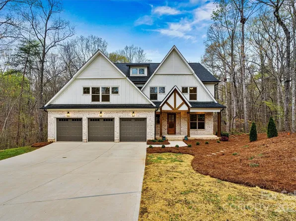 6654 Maple Spring Ct, Denver, NC 28037