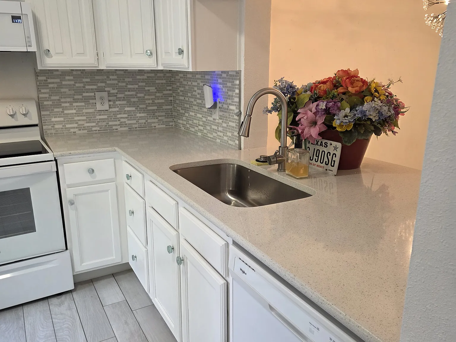 2 bed, 1.5 bath, 1050 sqft, $1,750 — Photo 4