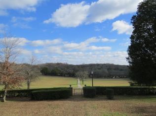 911 Campbellsville Rd, Pulaski, TN 38478