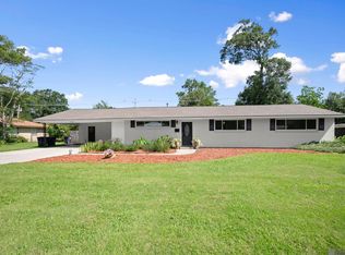 11555 Robin Hood Dr, Baton Rouge, LA 70815