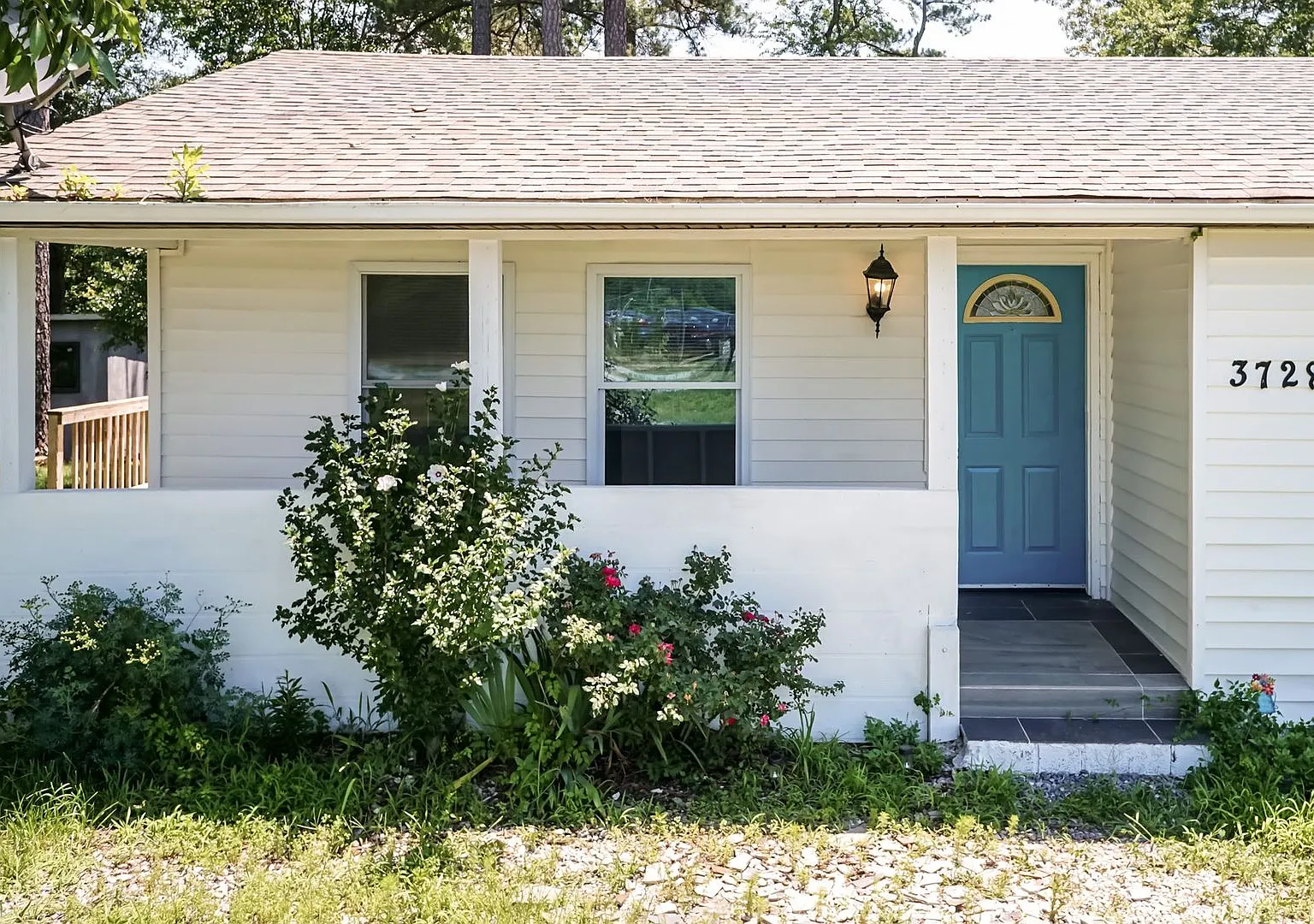 Three Bedroom Home! — Photo 3