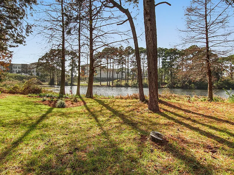 271 Twin Lakes Ln — Photo 30