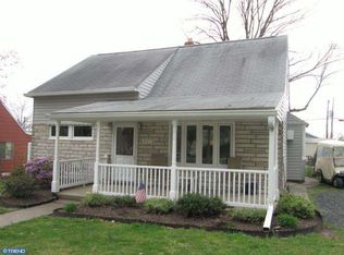 521 Reeves Dr, Phoenixville, PA 19460