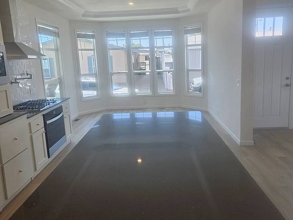 4th image of 200 N Grand Ave Space 55