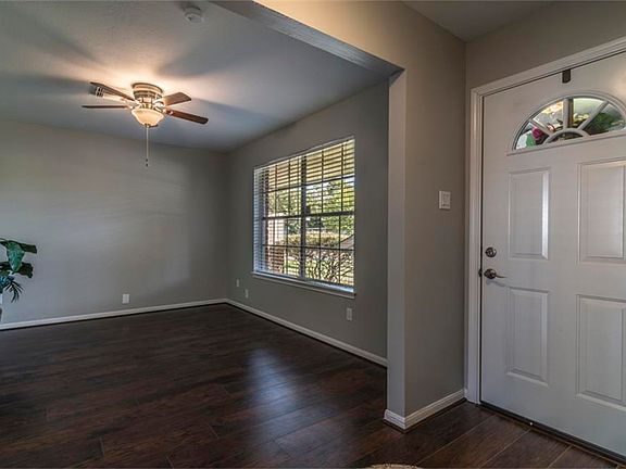 5th image of 5801 Melinda Ln
