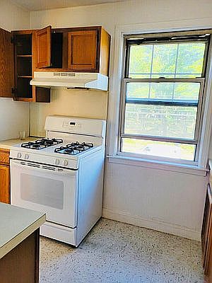 2nd image of 29-17 148th St #2U