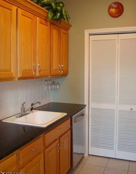 280 Main St — Photo 15