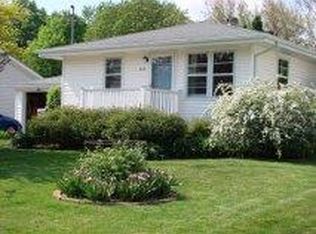 407 E Pierce Ave, Fairfield, IA