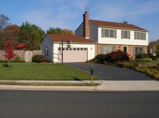 2637 Armada St, Herndon, VA 20171