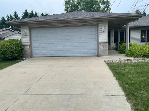 113 Lillie Ln SE, Pine Island, MN 55963