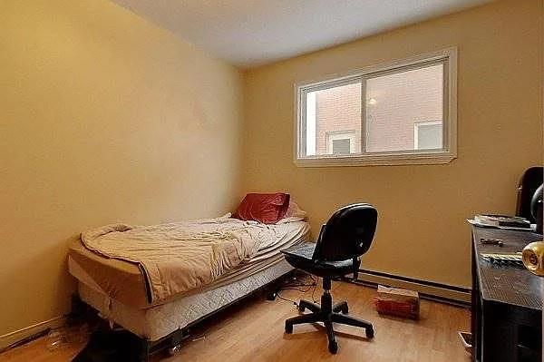 Building Photo - 329 Spruce St #1