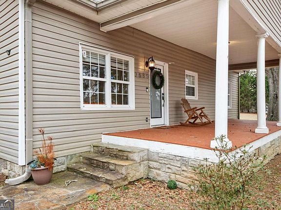 2nd image of 3685 Tackett Rd