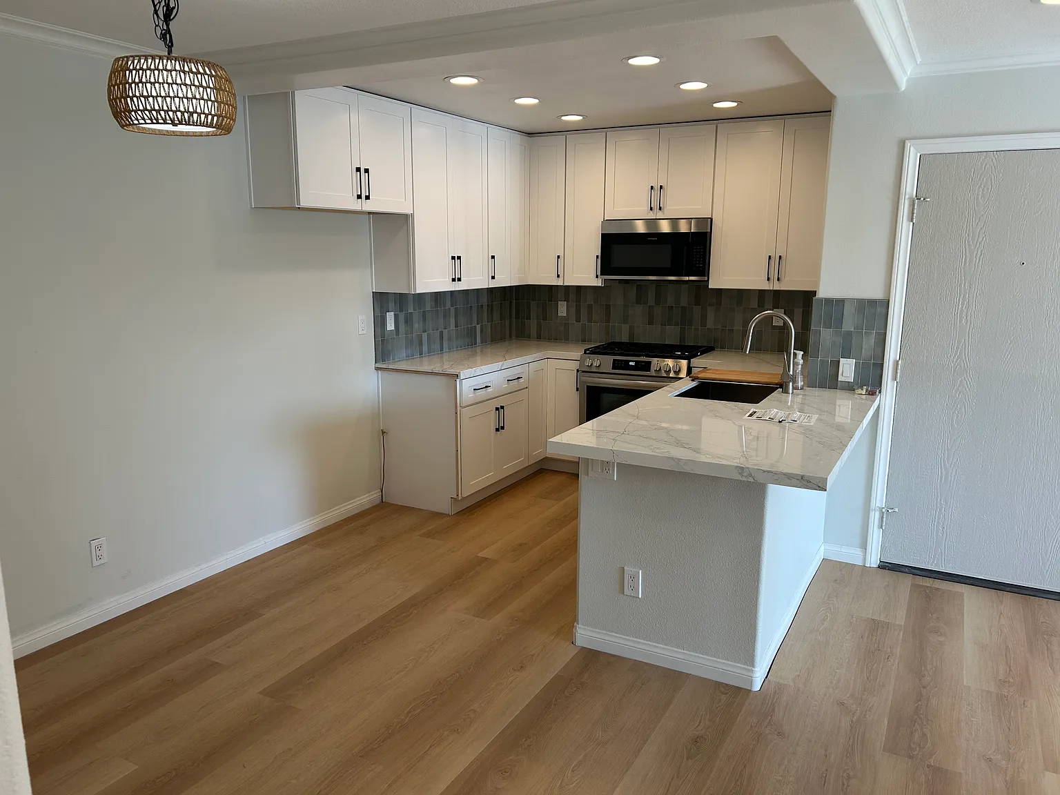 19032 Rockwood Dr — Photo 4