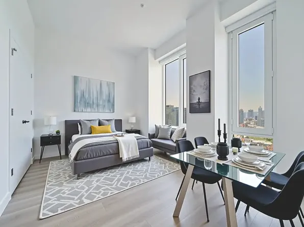 2455 3rd Avenue image 1 of 32