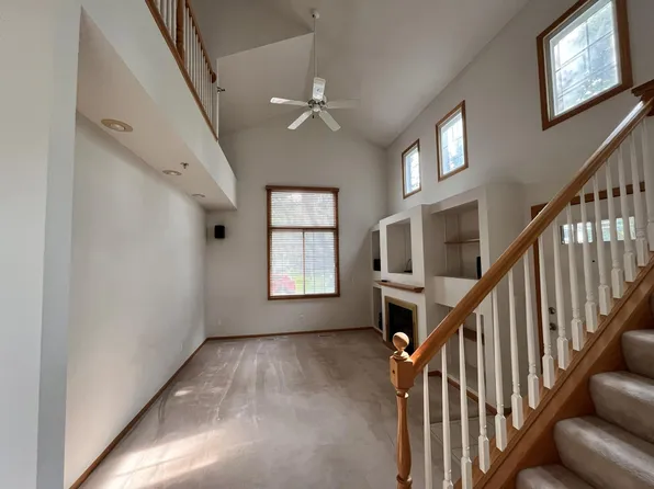 13954 Erwin Ct, Eden Prairie, MN 55344
